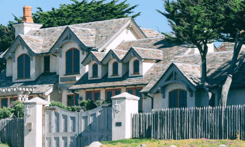 Our beautifully restored Lodge; Photo by Magda Ehlers from Pexels